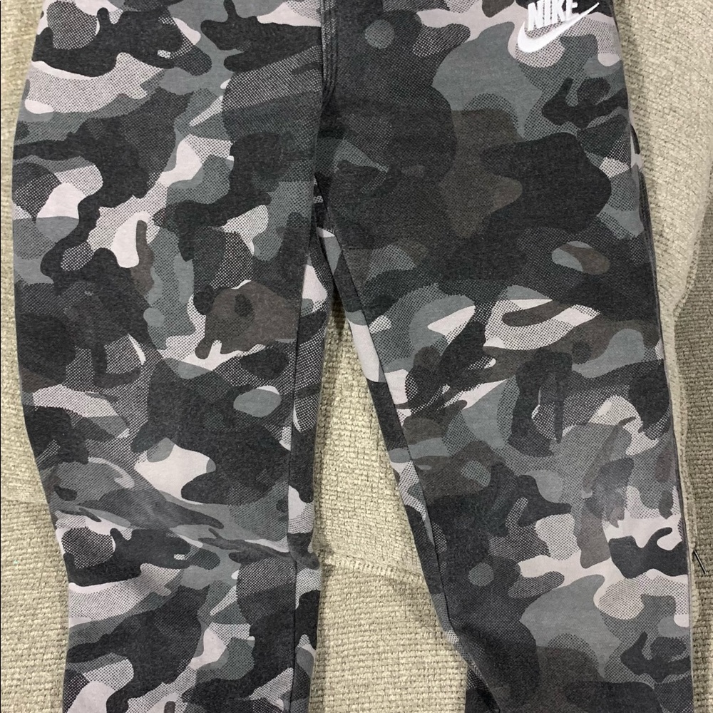 Like new Nike camp sweats sz 7